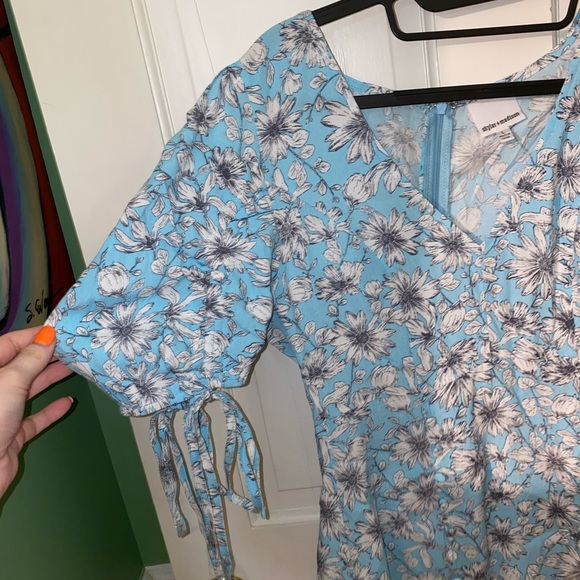 Blue floral dress from These Three Boutique - Picture 2 of 3